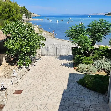 Lovely In With House Sea View * לופאר